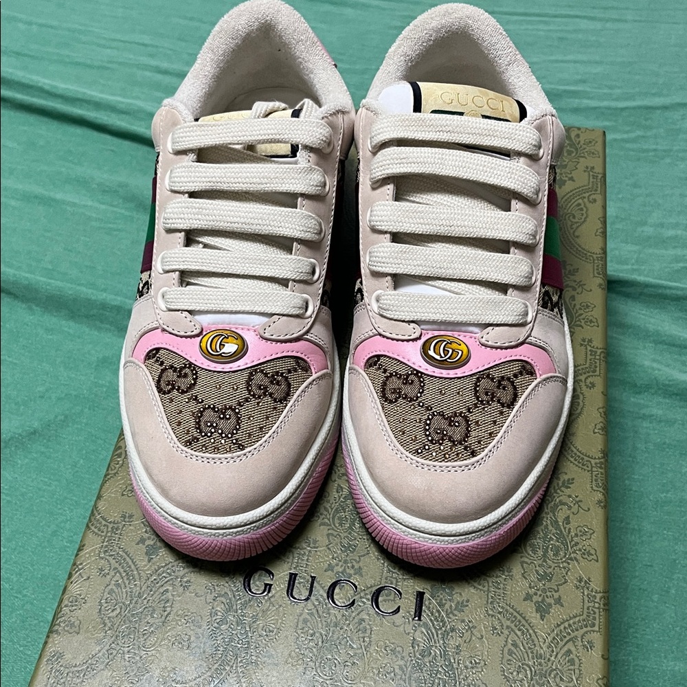 Gucci Pink & Beige Low-Top Sneakers with Green/Red Web - Picture 4 of 5
